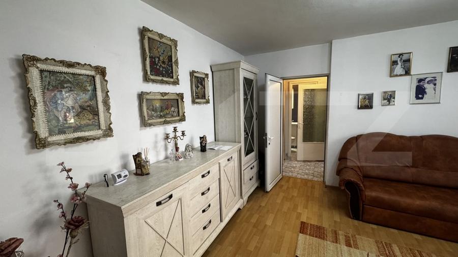 Apartament 2 camere, 52 mp, zona Cetate-Piata - 1