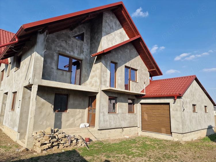 Casă cu Teren 16 Mp în Central