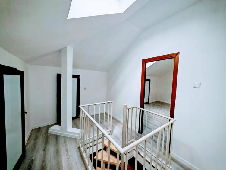 Apartament cu 3 camere decomandat în Brestei