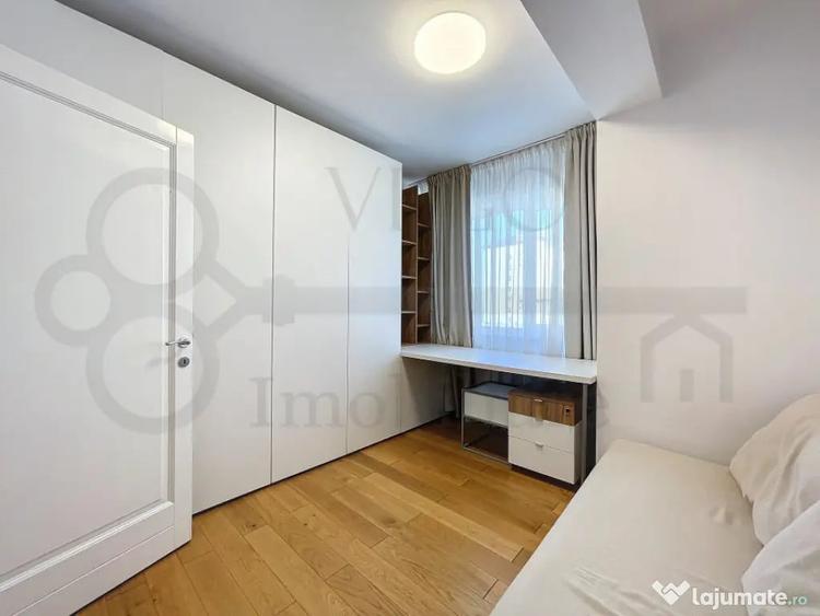 Apartament cu 3 camere semidecomandat în Bună Ziua