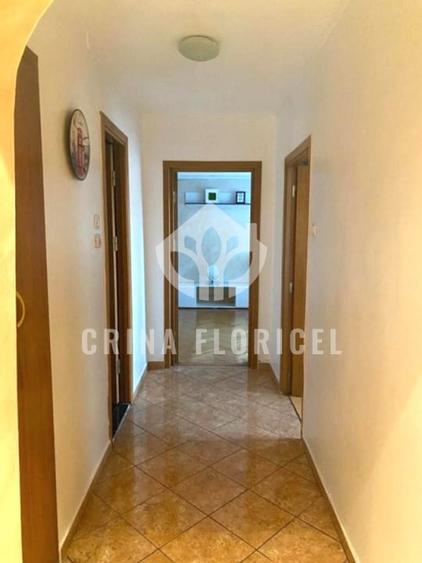 Apartament cu 2 camere decomandat, mobilat în Polonă