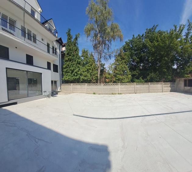 Spațiu comercial, de 90 mp, în Horea