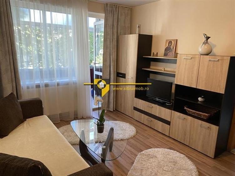 Apartament cu 2 camere semidecomandat în Central