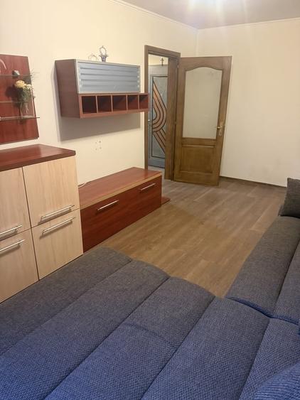 Apartament cu 2 camere decomandat în Apărătorii Patriei