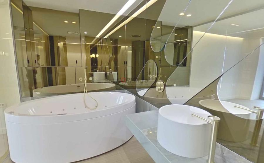 Apartament cu 5 camere circular în Pipera