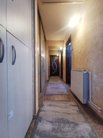 Apartament cu 3 camere decomandat în Tomis Nord