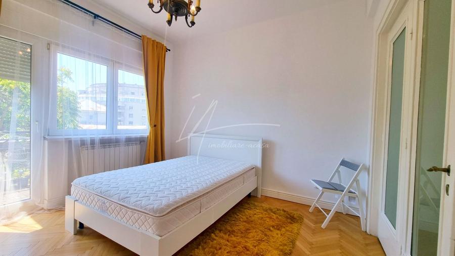 Apartament cu 2 camere semidecomandat, mobilat în Sala Palatului