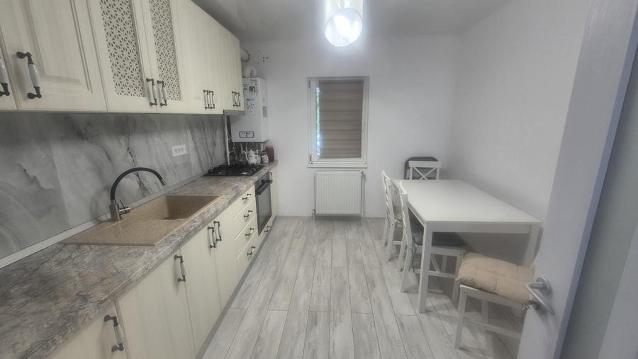 Apartament cu 2 camere decomandat în Siderurgiștilor