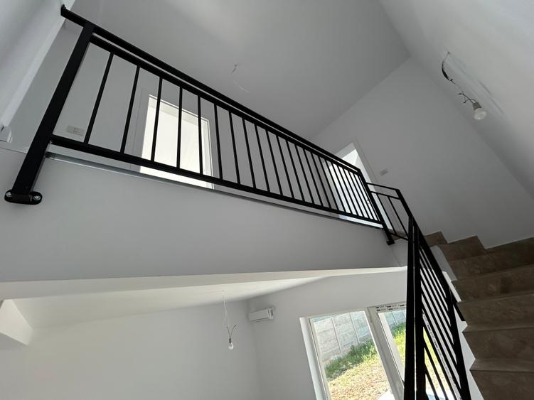 Duplex cu 4 camere cu Teren 252 Mp în Moșnița Veche
