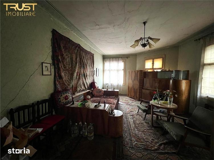Apartament cu 7 camere în Central