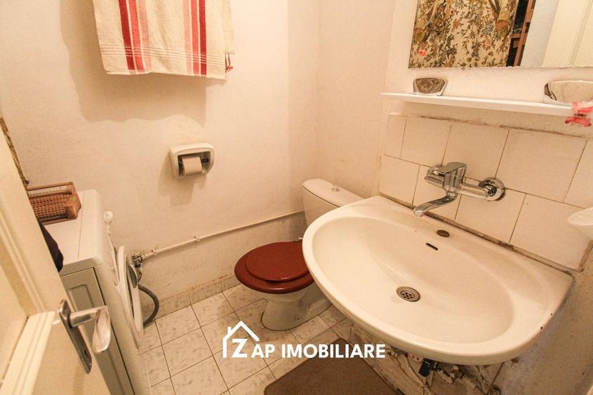 Apartament cu 3 camere decomandat în 7 Noiembrie