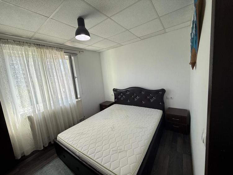 Apartament cu 2 camere decomandat în Micro 6