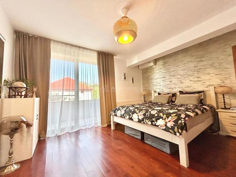 Casă cu 8 camere cu Teren 903 Mp în Odăile