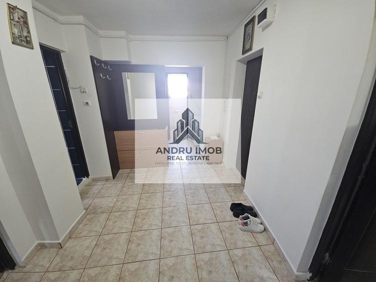 Apartament cu 3 camere decomandat în Dristor