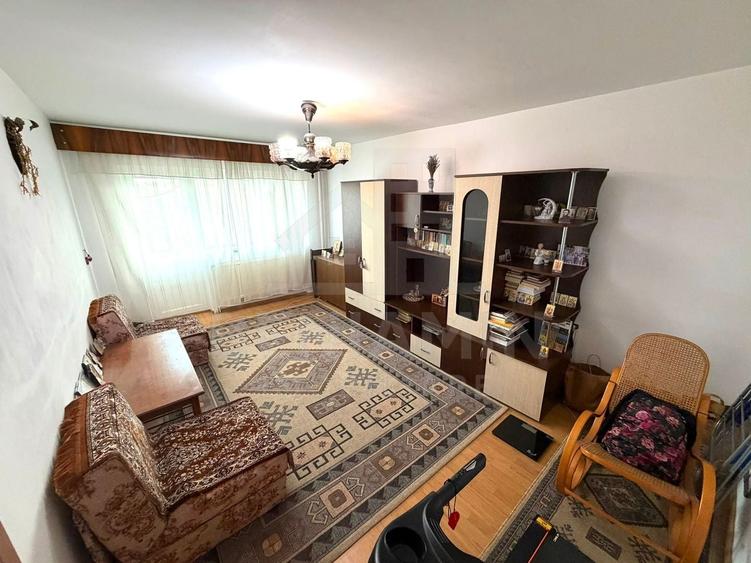 Apartament cu 3 camere decomandat, mobilat în 1 Mai