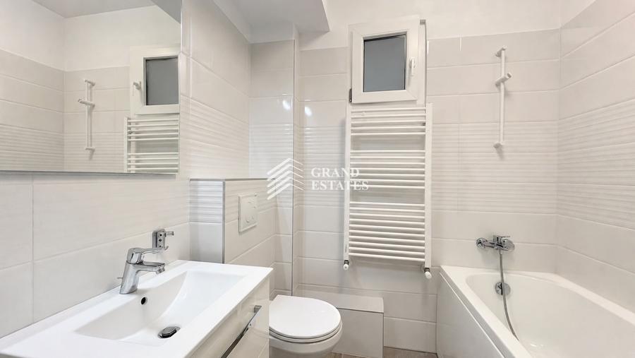Apartament cu 3 camere decomandat, mobilat în Otopeni