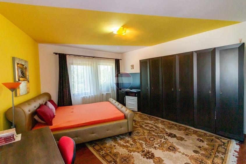 Casă individuală cu 5 camere cu Teren 500 Mp în Păulești