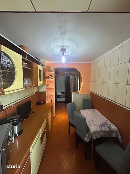 Apartament cu 2 camere decomandat în Broșteni