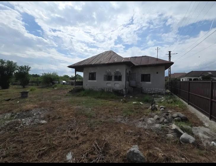 Teren de 5436 mp, în Celei