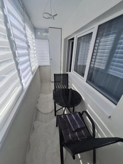 Apartament cu 3 camere semidecomandat în Dâmbovița