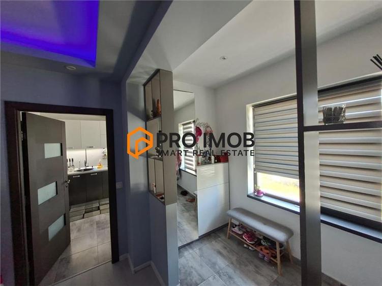 Apartament cu 3 camere decomandat, mobilat în Brăilei