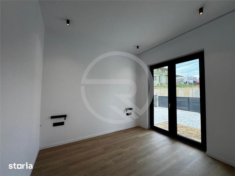 Casă cu 5 camere decomandat cu Teren 700 Mp în Chinteni