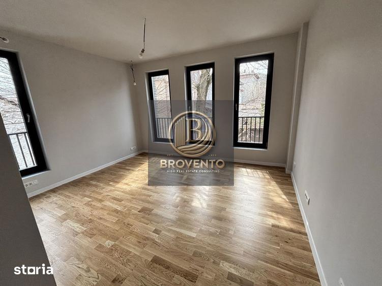 Casă cu 4 camere cu Teren 100 Mp în Grivița