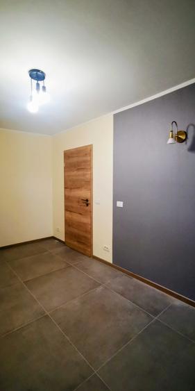 Apartament cu 3 camere decomandat în Complex Studențesc