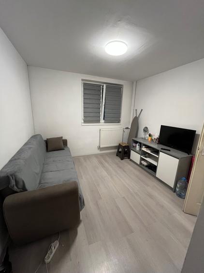 Apartament cu 2 camere decomandat în Rahova
