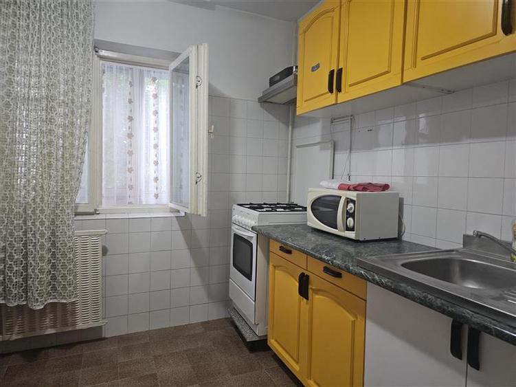 Apartament cu 2 camere decomandat, mobilat în Aviației