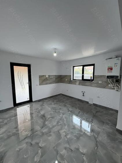 Casă cu 3 camere cu Teren 600 Mp în Cordun