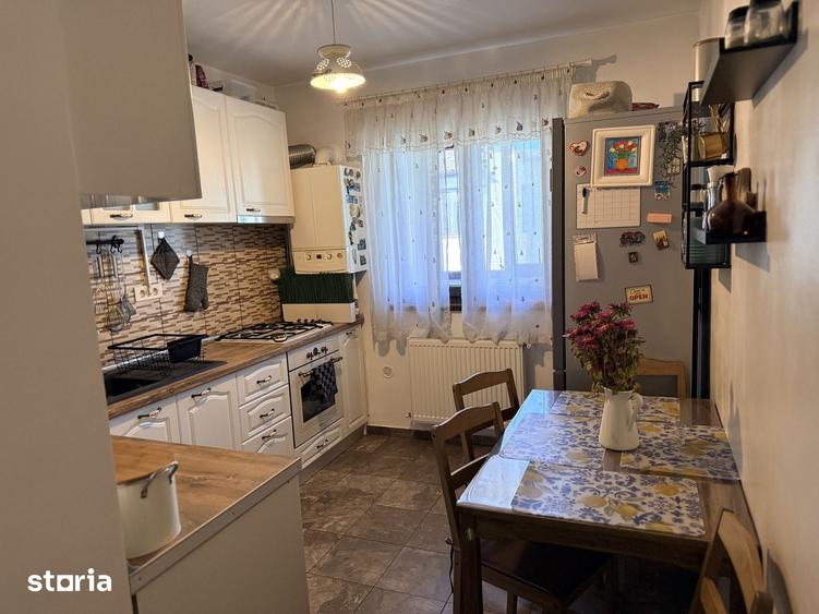 Apartament cu 3 camere în Metalurgiei