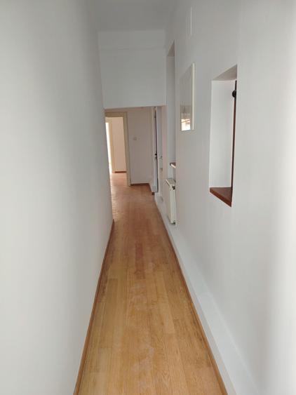 Apartament cu 6 camere decomandat, mobilat în Victoriei