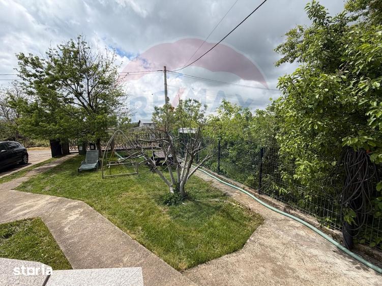 Casă cu 6 camere cu Teren 600 Mp în Brănești