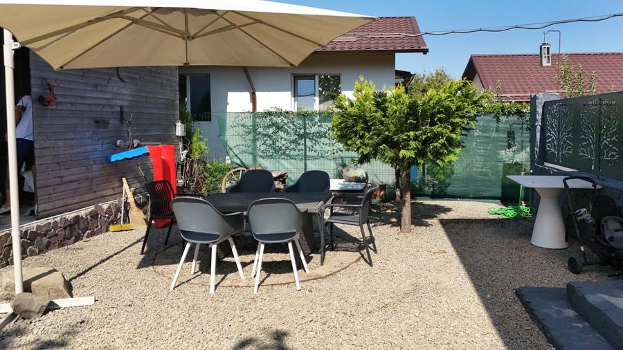 Casă individuală cu 6 camere cu Canalizare în Puchenii Mari