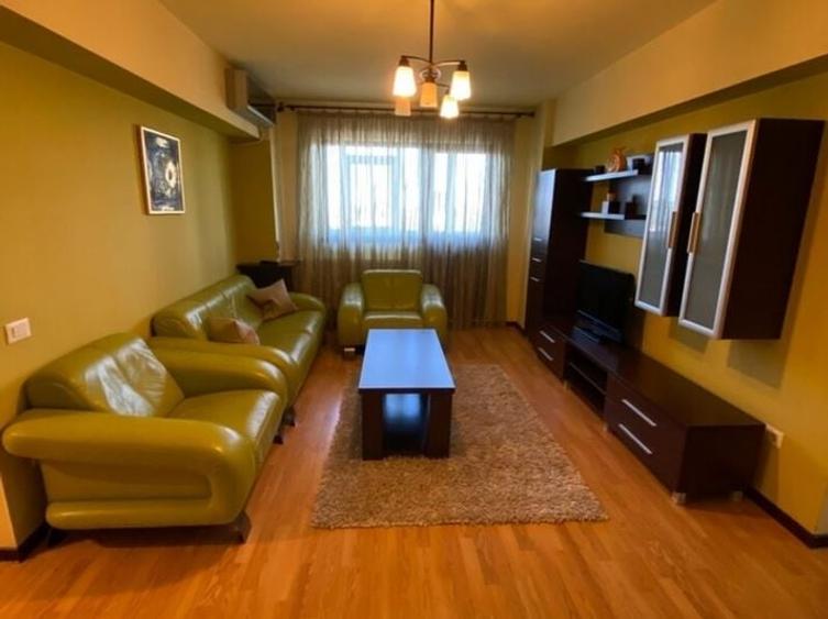 Apartament cu 3 camere semidecomandat, mobilat în Brâncoveanu