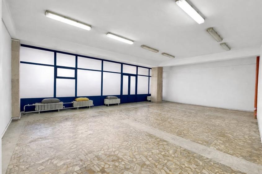 Spațiu comercial, de 160 mp, în Centru Civic