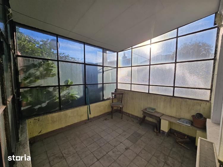Casă cu 5 camere cu Teren 167 Mp în Vitan