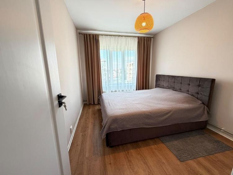 Ultracentral zona Marinex - 4 camere decomandat, etaj III din IV - 3