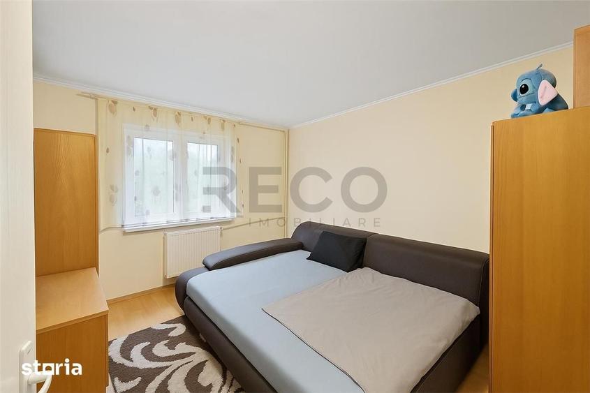 Apartament cu 4 camere decomandat în Nufărul