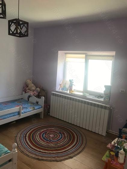 Casă cu 5 camere cu Teren 548 Mp în Eforie