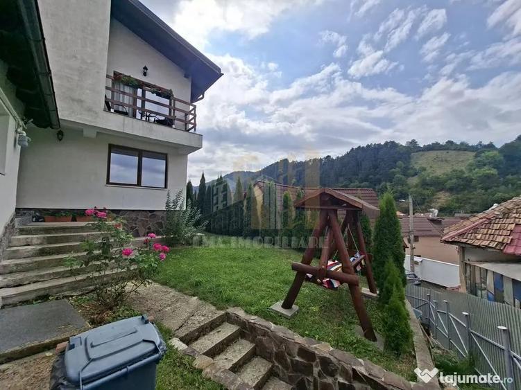 Casă cu 2 camere cu Teren 317 Mp în Schei