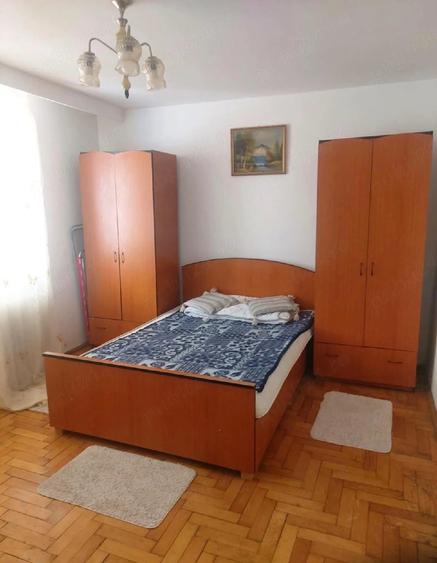 Apartament cu 2 camere decomandat în Precista