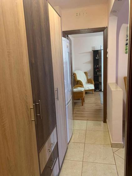 Inchiriez Garsoniera Craiova langa Liceul Henri Coanda - 1