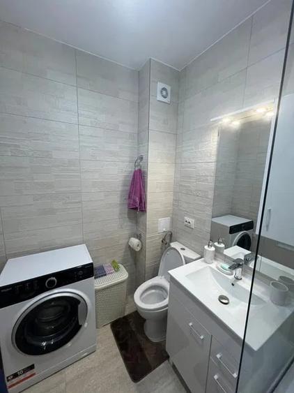 Apartament cu 2 camere semidecomandat, mobilat în Apărătorii Patriei