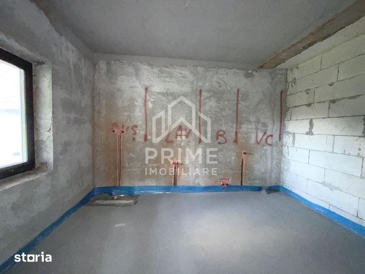 Casă cu 5 camere cu Teren 1800 Mp în Stremț