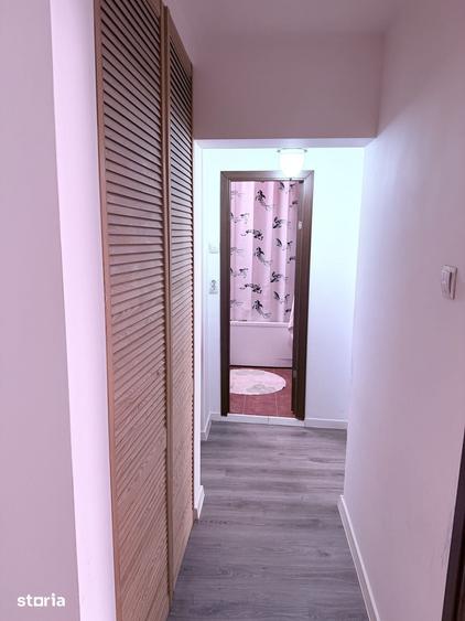 Apartament cu 3 camere decomandat în Drumul Taberei