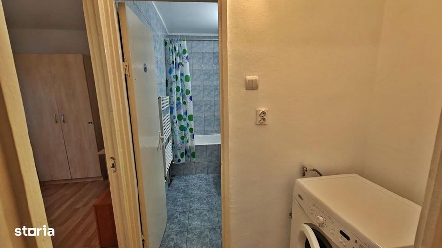 Apartament cu 3 camere semidecomandat în Grigorescu