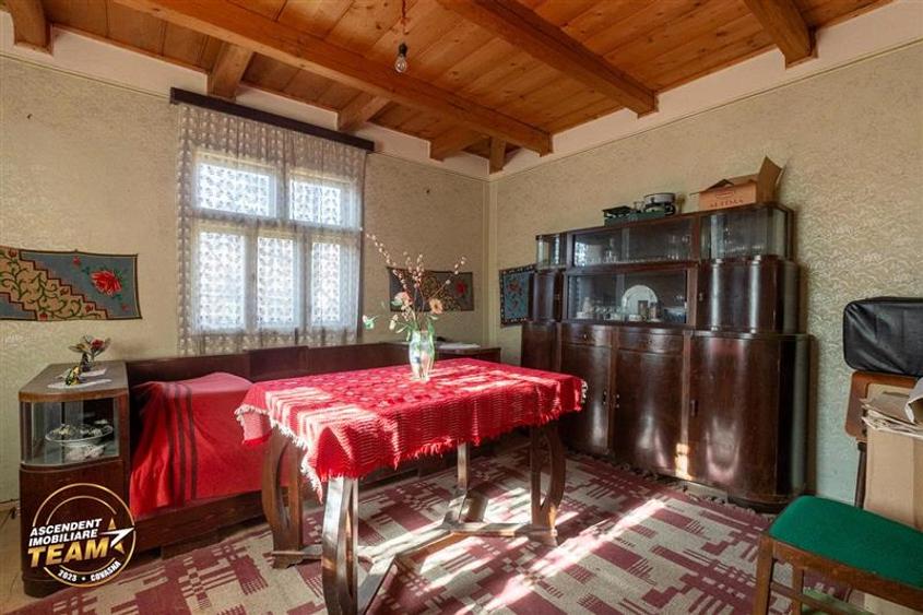 Casă cu 3 camere cu Teren 6221 Mp în Lemnia