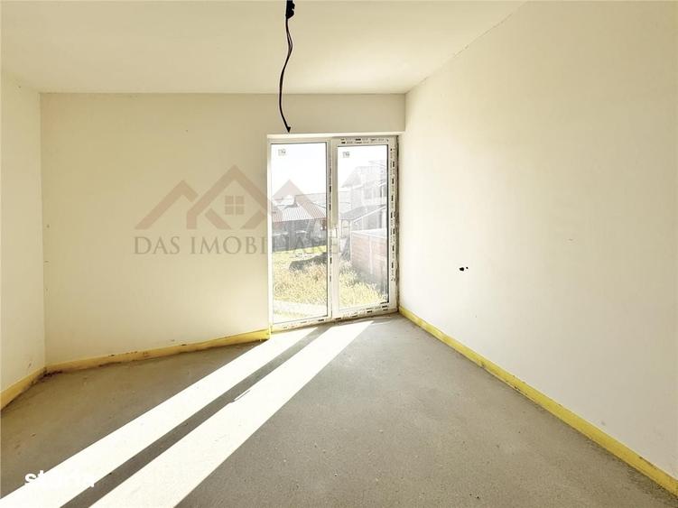 Casă cu 6 camere cu Teren 460 Mp în Recea